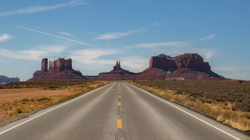 Monument Valley på grensen mellom Arizona og Utah er et ikonisk område for en roadtrip