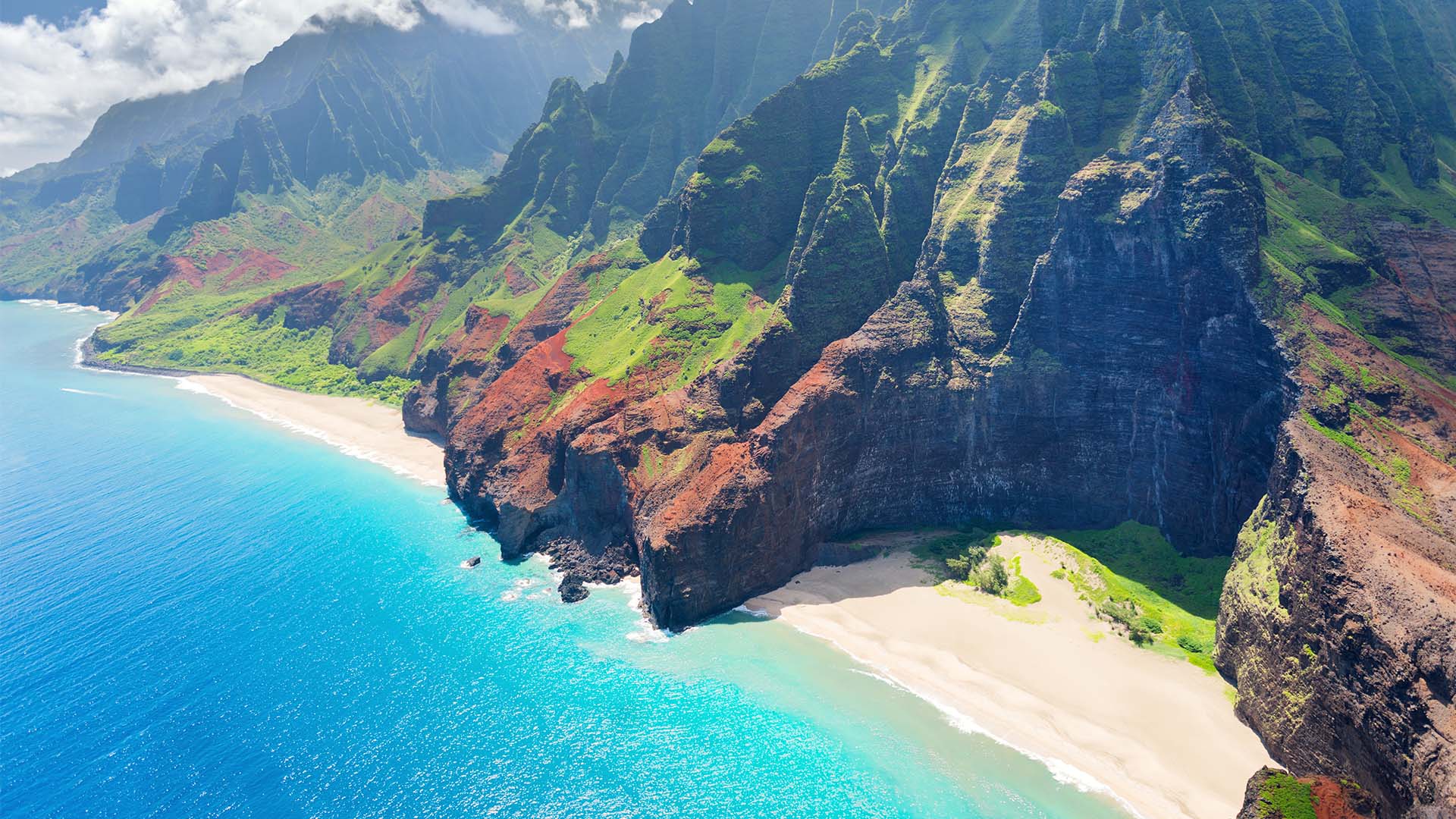 Reisen starter på Kauai som er kjent for bl.a. den dramatiske Na Pali-kysten