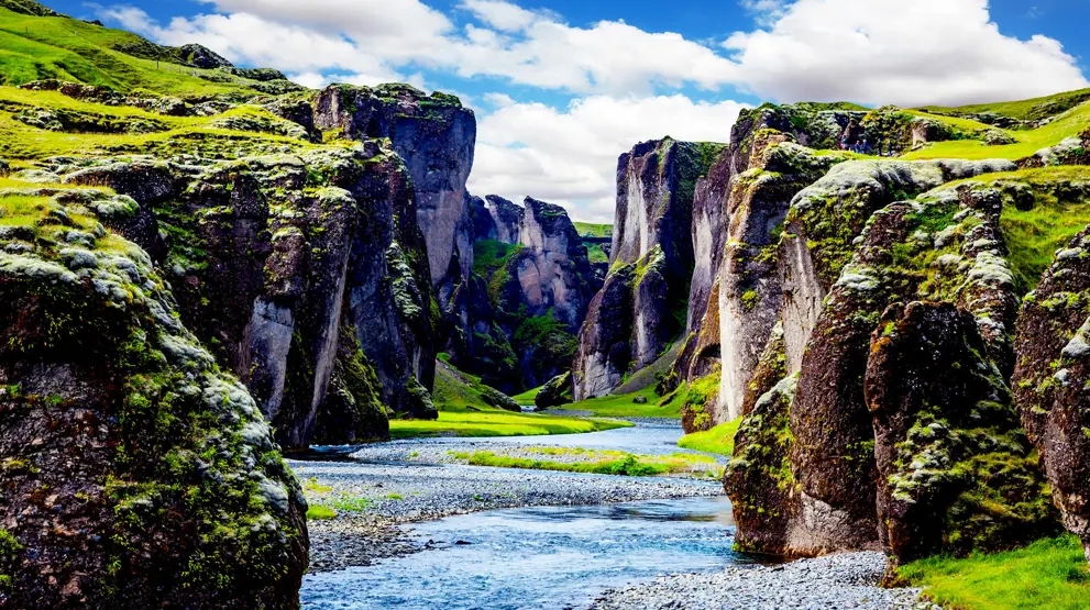 Mellom den europeiske og nordamerikanske platen