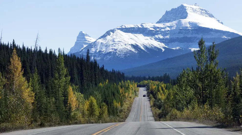 Kjøreturen på Icefield Parkway mellom nasjonalparkene Banff og Jasper er en opplevelse i seg selv