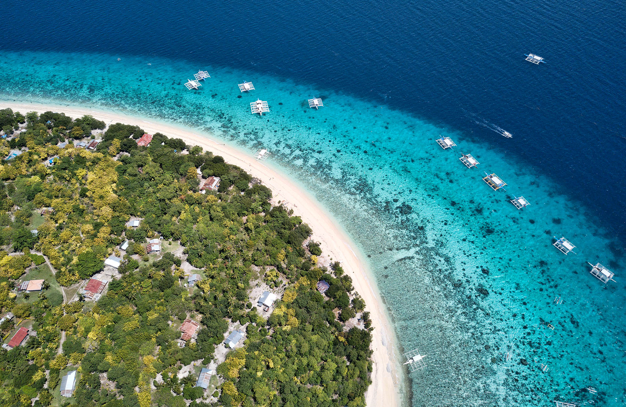 Balicasag med sitt krystallklare vann