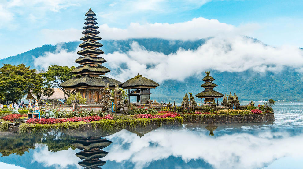 Besøk de vakre templene på Bali