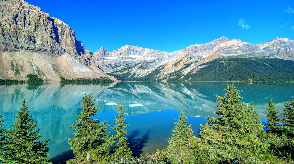 Bow Lake, Icefields Parkway, Banff National Park, Alberta, Canada