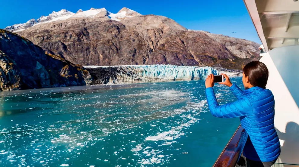 Opplev f.eks. Alaskas fjorder på et cruise kombinert med en rundreise i Canada