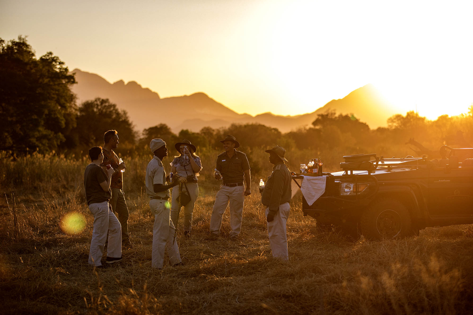 Fantastisk safari i Afrikas landskaper med 4x4-kjøretøy, truck og på kjør-selv-tur
