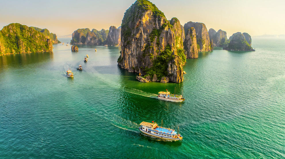Vakre Halong Bay i Vietnam | Rundreiser i Asia