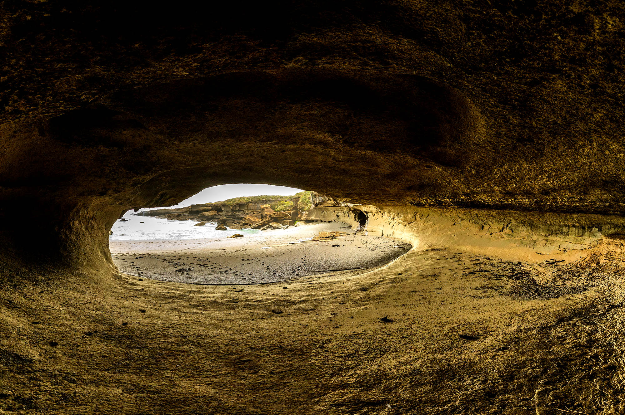 Spektakulære huler og klipper langs Truman Track