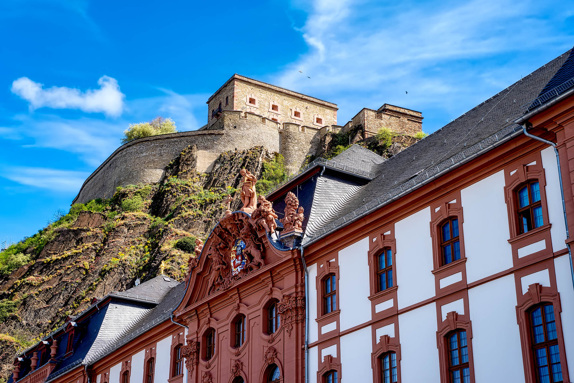 Ta turen opp til Ehrenbreitstein-festningen i Koblenz