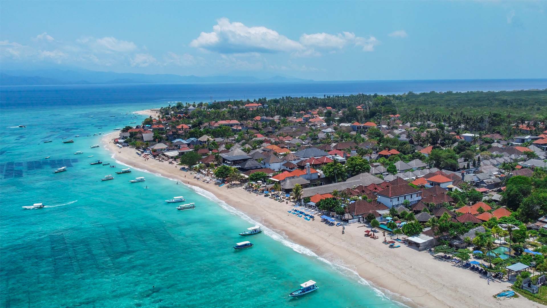 Hotellet ligger på stranden Jungut Batu Beach