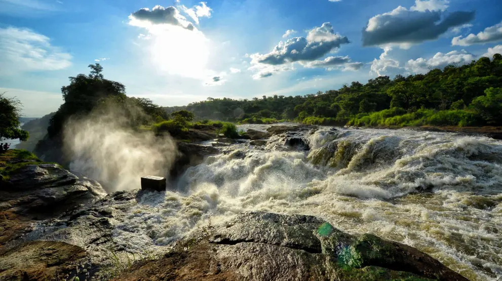 Opplev storslåtte Murchison Falls på safari i Uganda