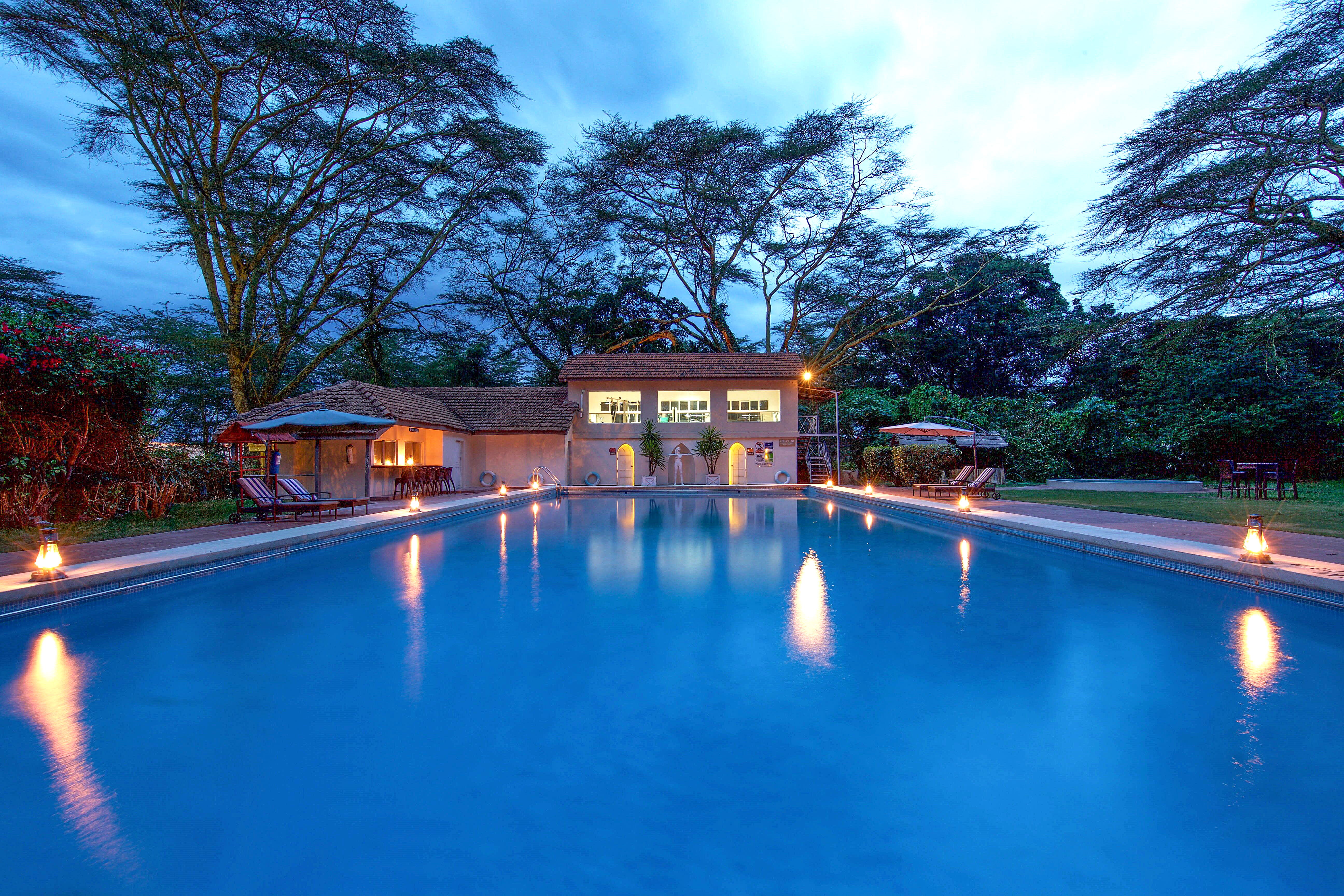 Bo på Lake Naivasha Country Club - Safarilodger ved Lake Naivasha