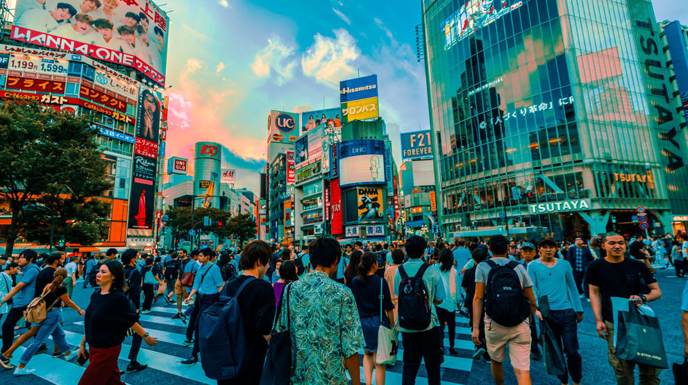 Ta turen til verdens travleste trafikkryss i Shibuya
