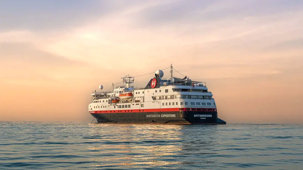 Nyt tilværelsen om bord det flotte ekspedisjonscruiset M/S Spitsbergen