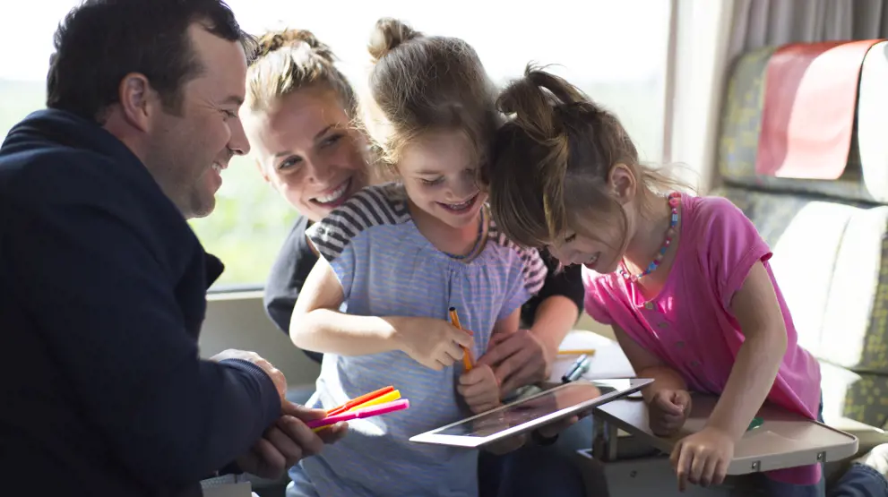 Togreise i Canada er perfekt for hele familien. Foto: VIA Rail