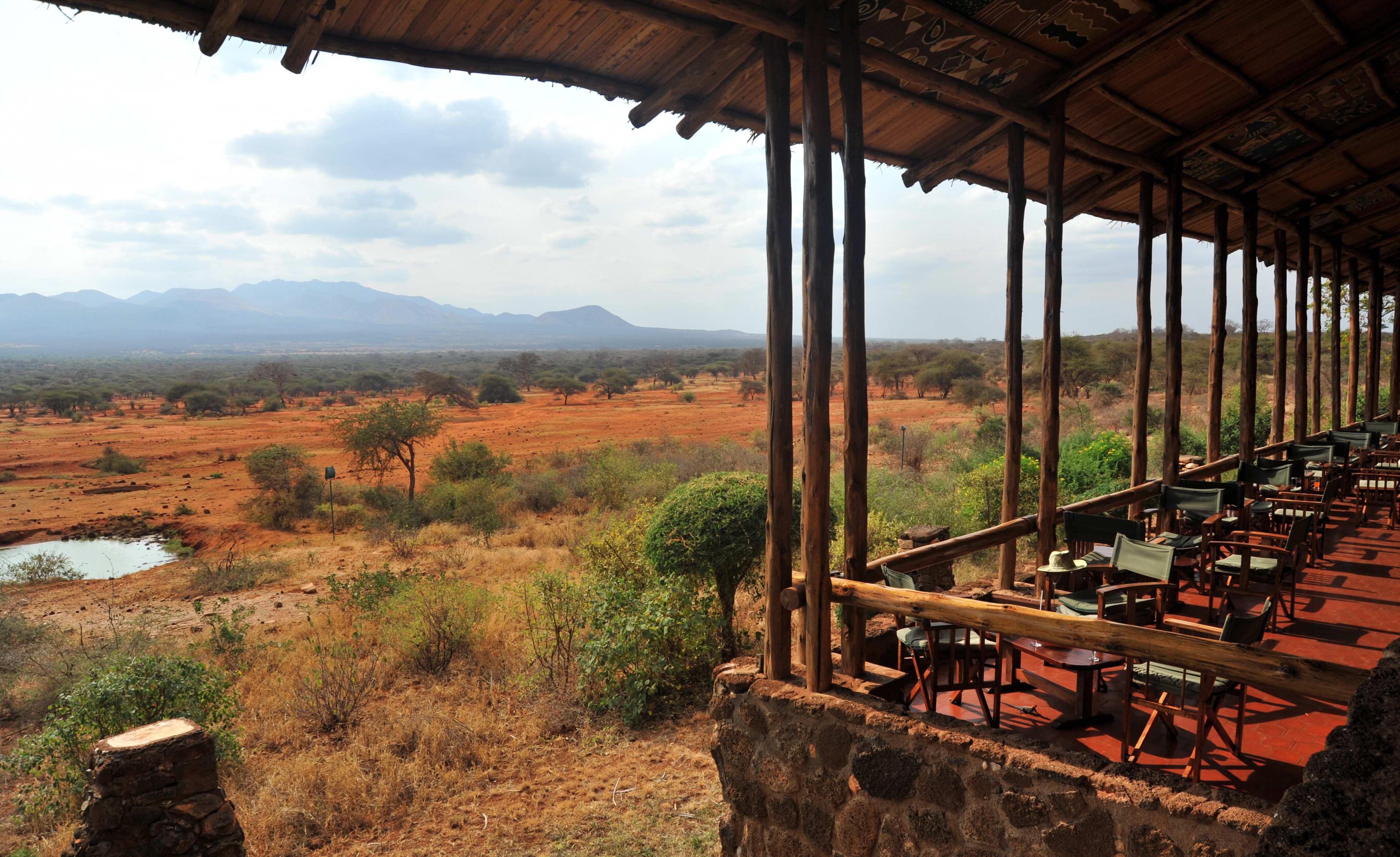 Fra Kilaguni Serena Safari Lodge kan du få øye på Kenyas dyreliv 