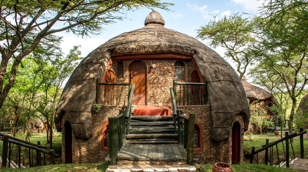 Bo i sjarmerende hytter på Serena Serengeti Lodge i Tanzania