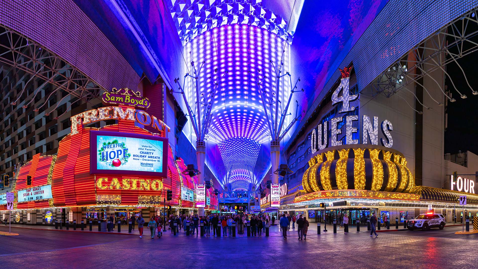 Gå langs spennende og historiske Fremont Street