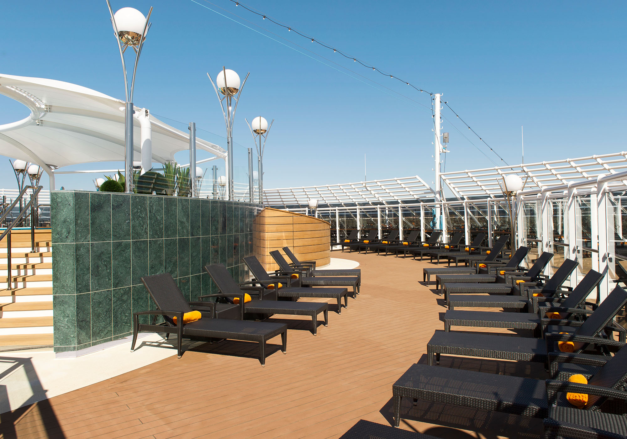 MSC Yacht Club - The One Pool området