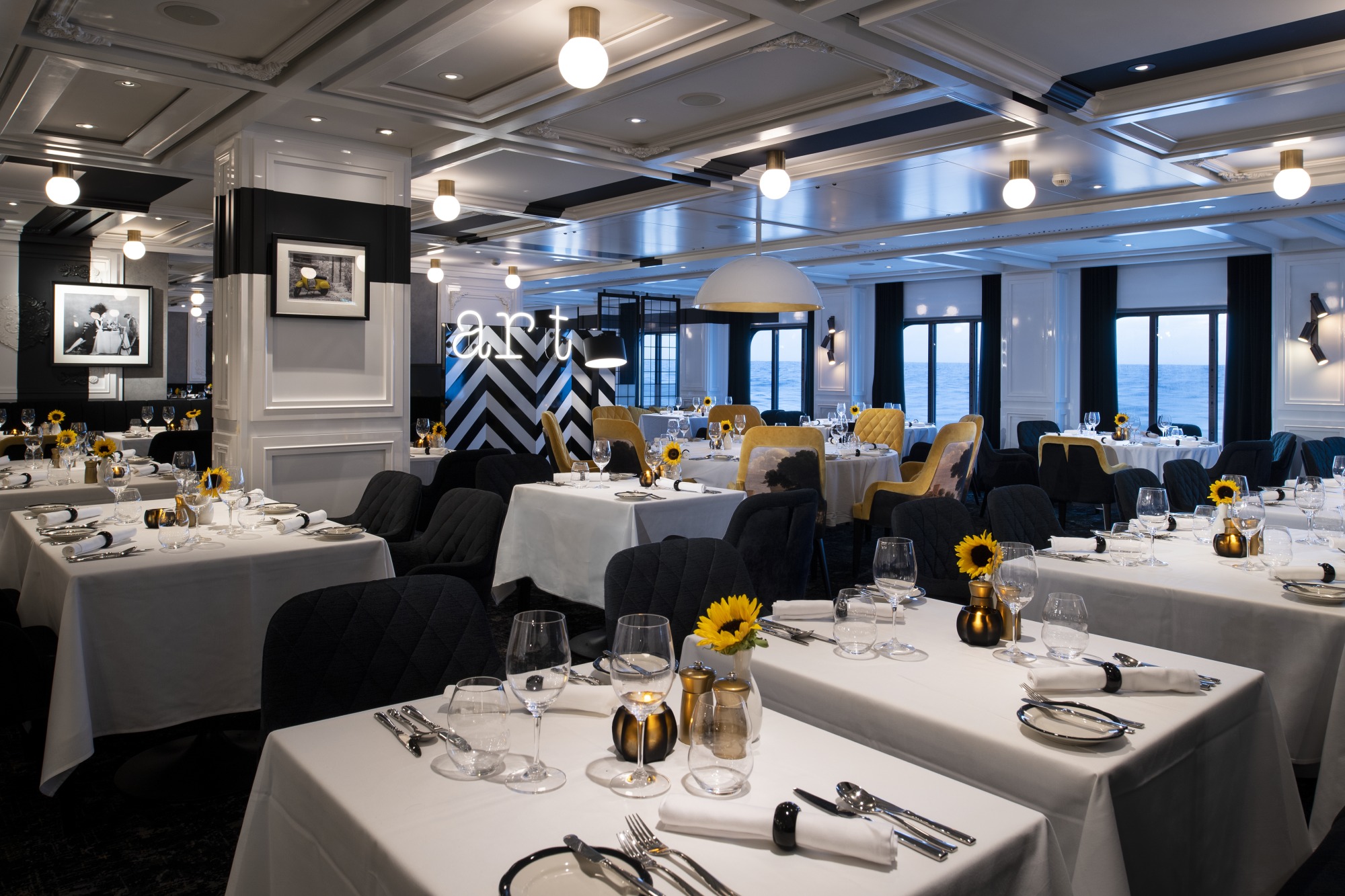 Restauranten Tuscan. En av fire hovedrestauranter om bord Celebrity Edge