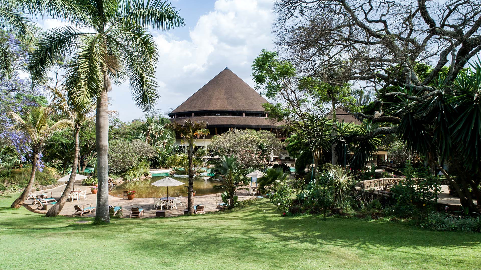 Tropiske omgivelser rundt hotellet