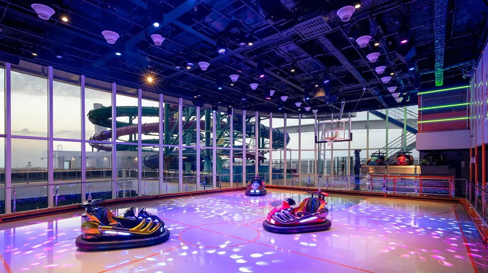 Bumper cars er en klassisk fornøyelse som byr på en morsom og uforglemmelig aktivitet for både barn og voksne