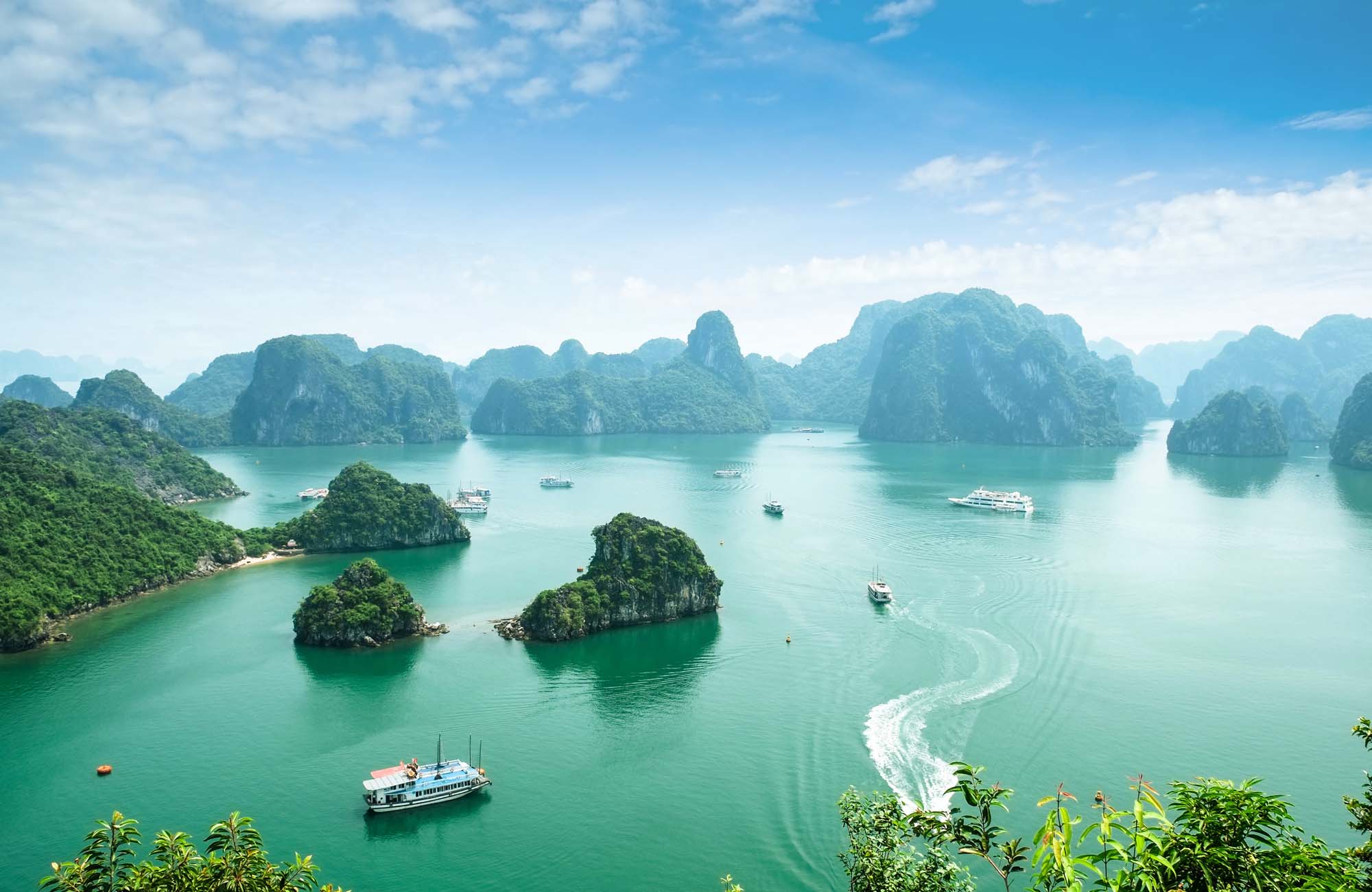 Halong Bay, beskyttet av UNESCO som en del av verdensarven - Cruise i Asia