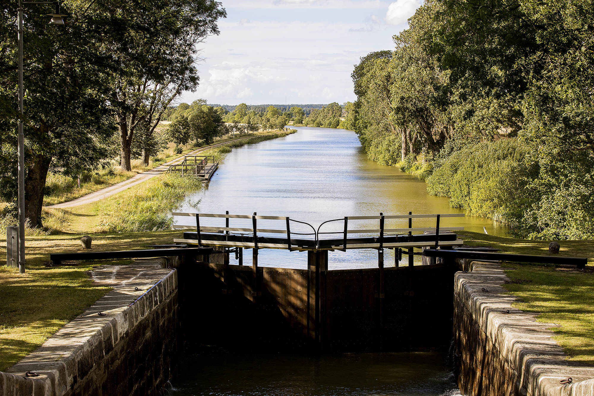 Götakanalen ble opprinnelig bygget mellom 1810 og 1832 for å lette transporten mellom Østersjøen og Nordsjøen