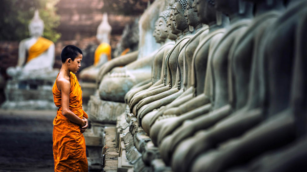 Buddhastatuer i Kambodsja - rundreiser i Asia
