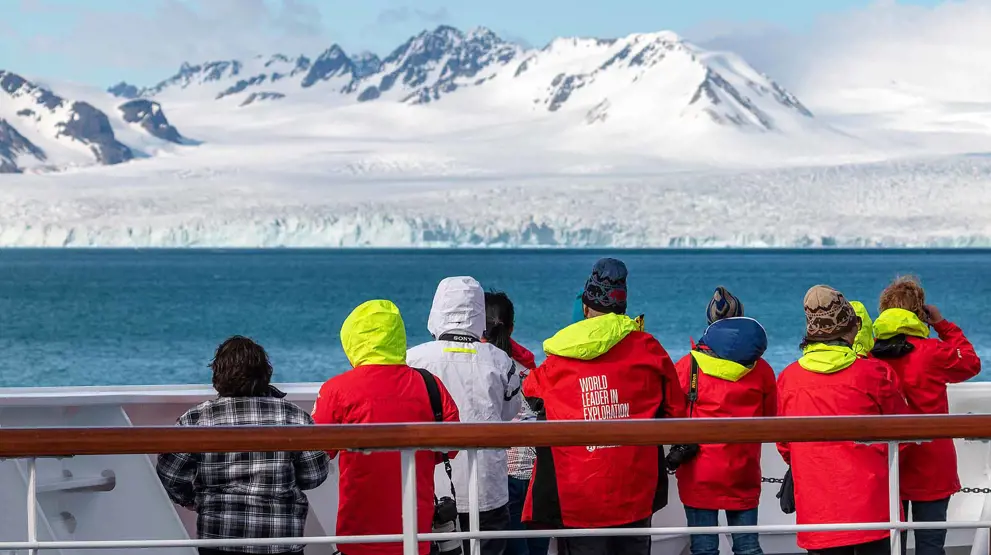 Opplev utrolige natur med Hurtigruten Expeditions