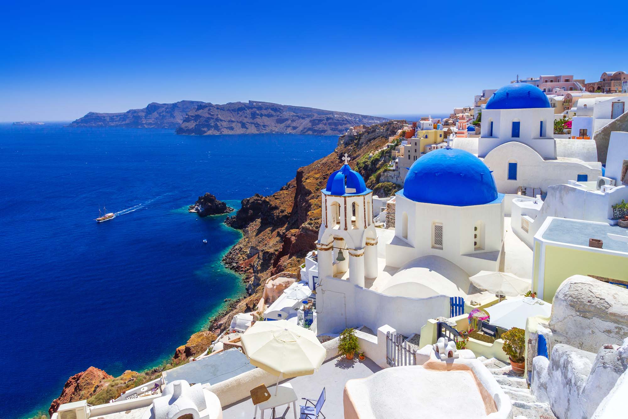 Et klassisk cruise til Kroatia kan også seile deg forbi de vakre blå kuplene på Santorini
