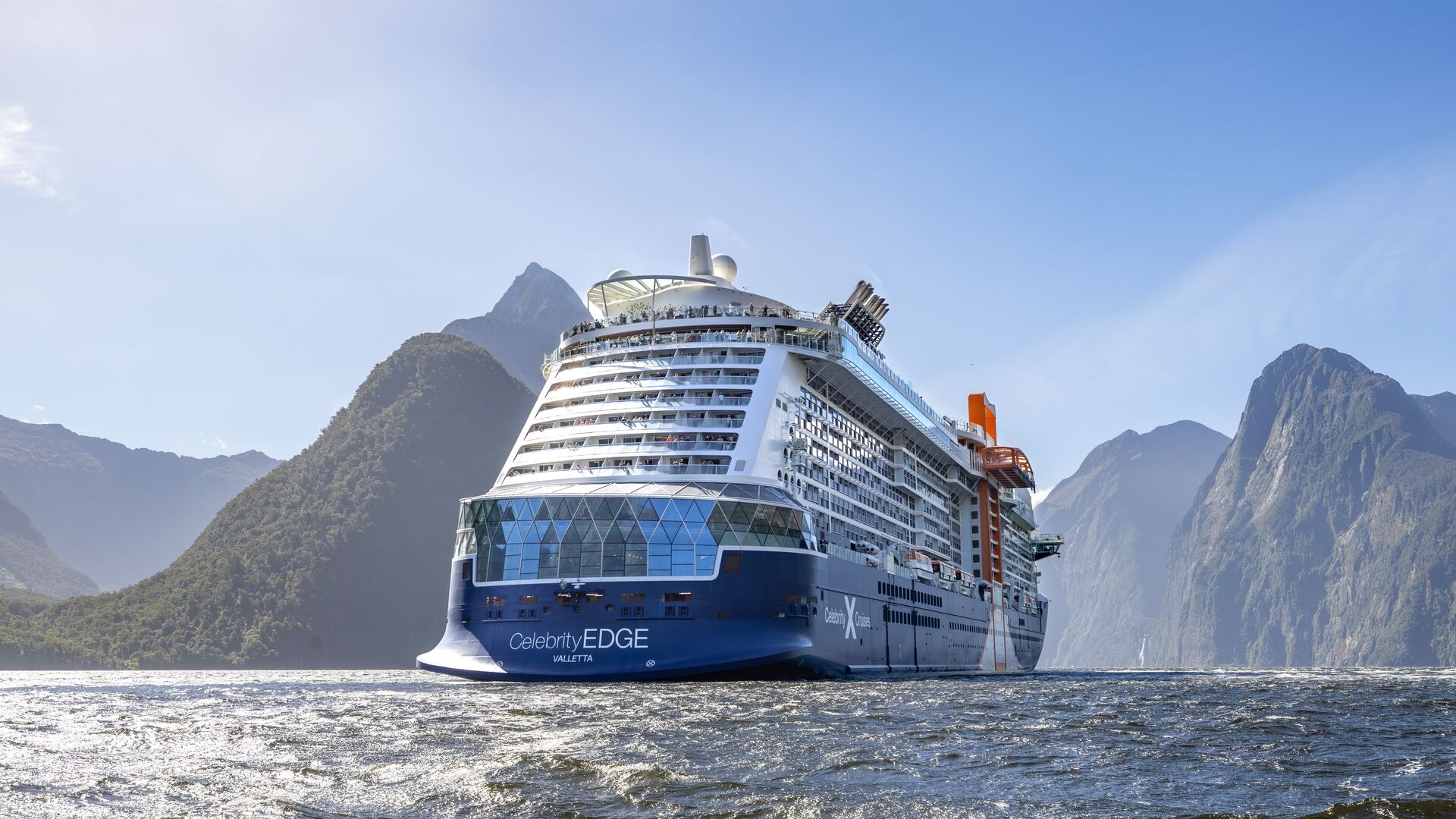 Seil med Celebrity Edge: Et luksuscruiseskip i verdensklasse
