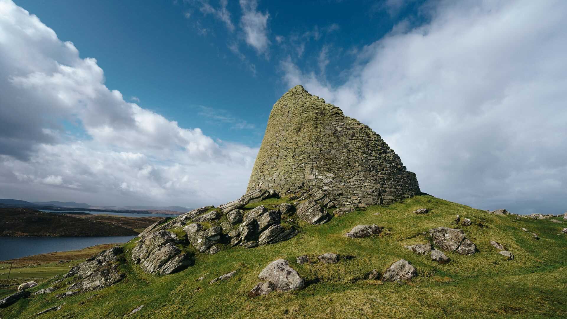 Oppdag den best bevarte jernalder-brochene i Skottland, Dùn Carloway i Stornoway