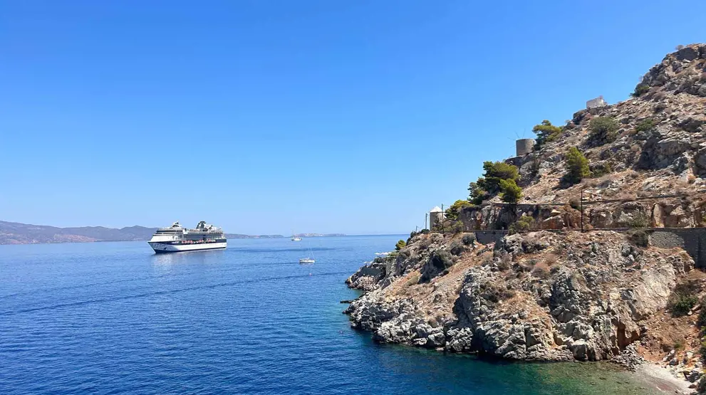 Opplev det greske øyhavet på cruise i Middelhavet