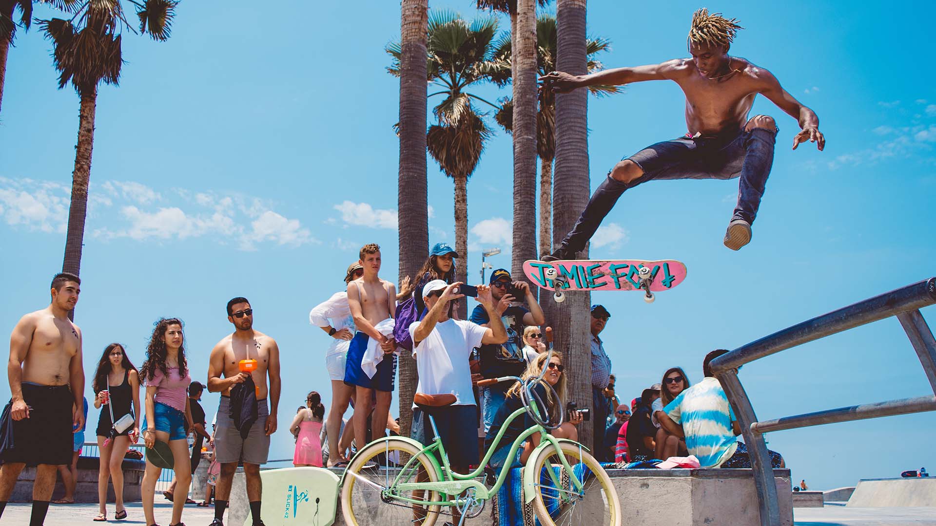 Det er alltid noe å kikke på når man går en tur på Venice Beach