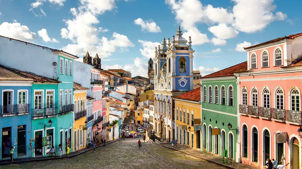 Salvador, Brasil er en livlig by og regnes som fødestedet for flere brasilianske musikkstiler