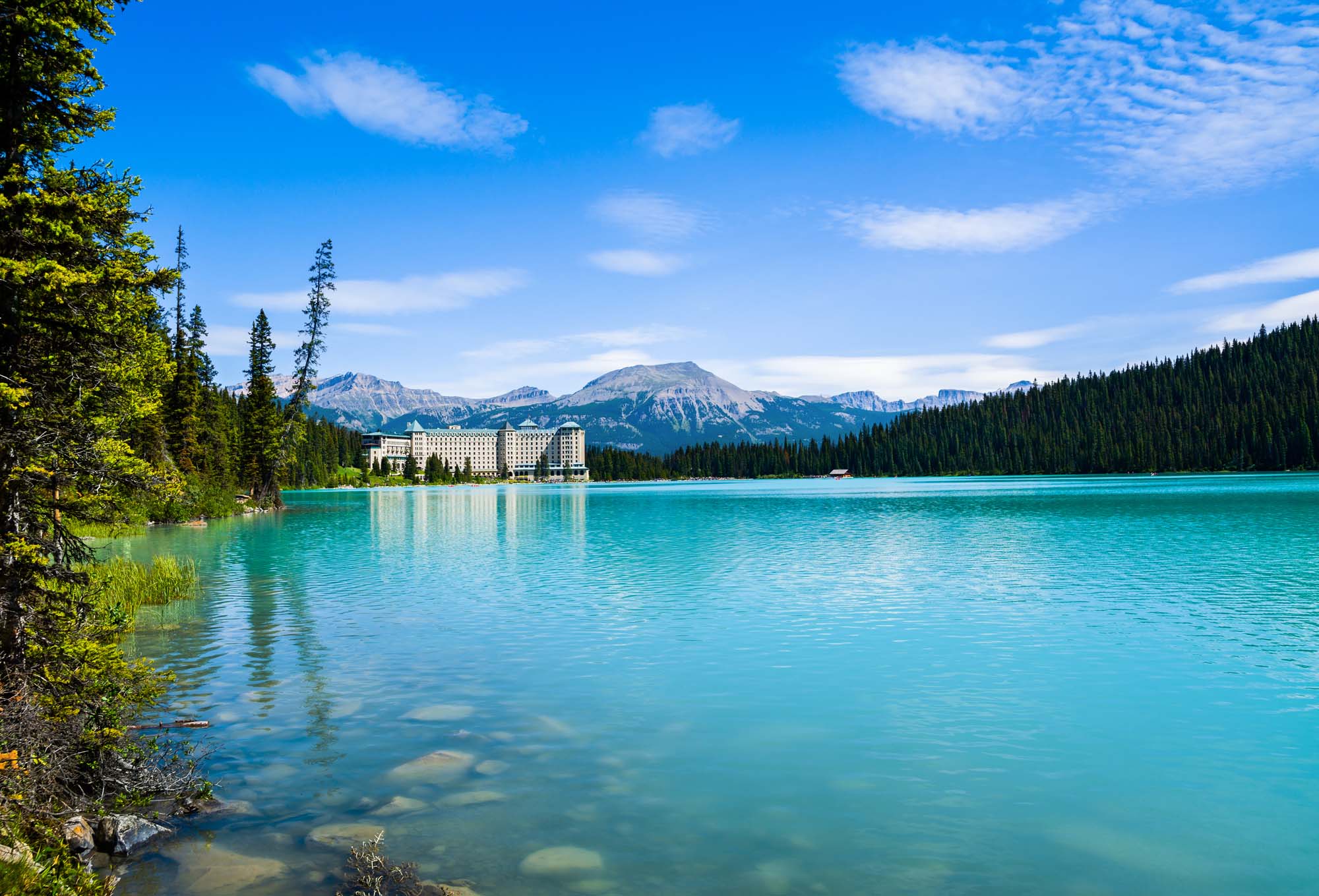 banff-lake-louise-canada-iStock-517930235
