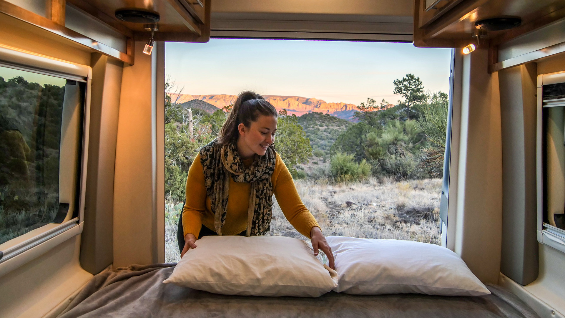 Er dere i tvil om hvilken bobil dere skal leie? Våre reiseeksperter hjelper gjerne!