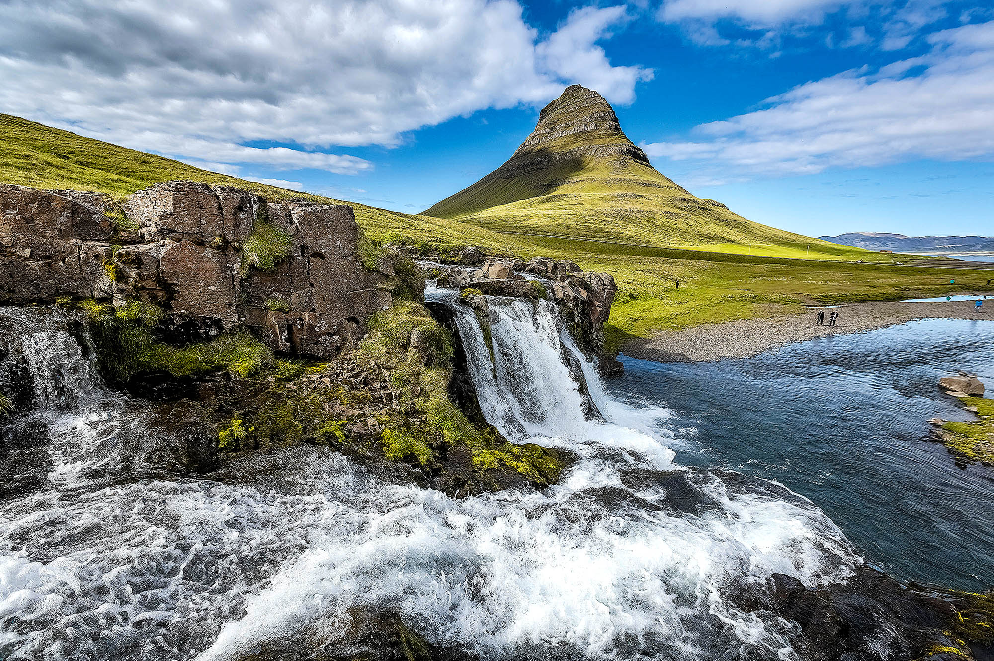 Oppdag de fantastiske fossefallene rundt på Island