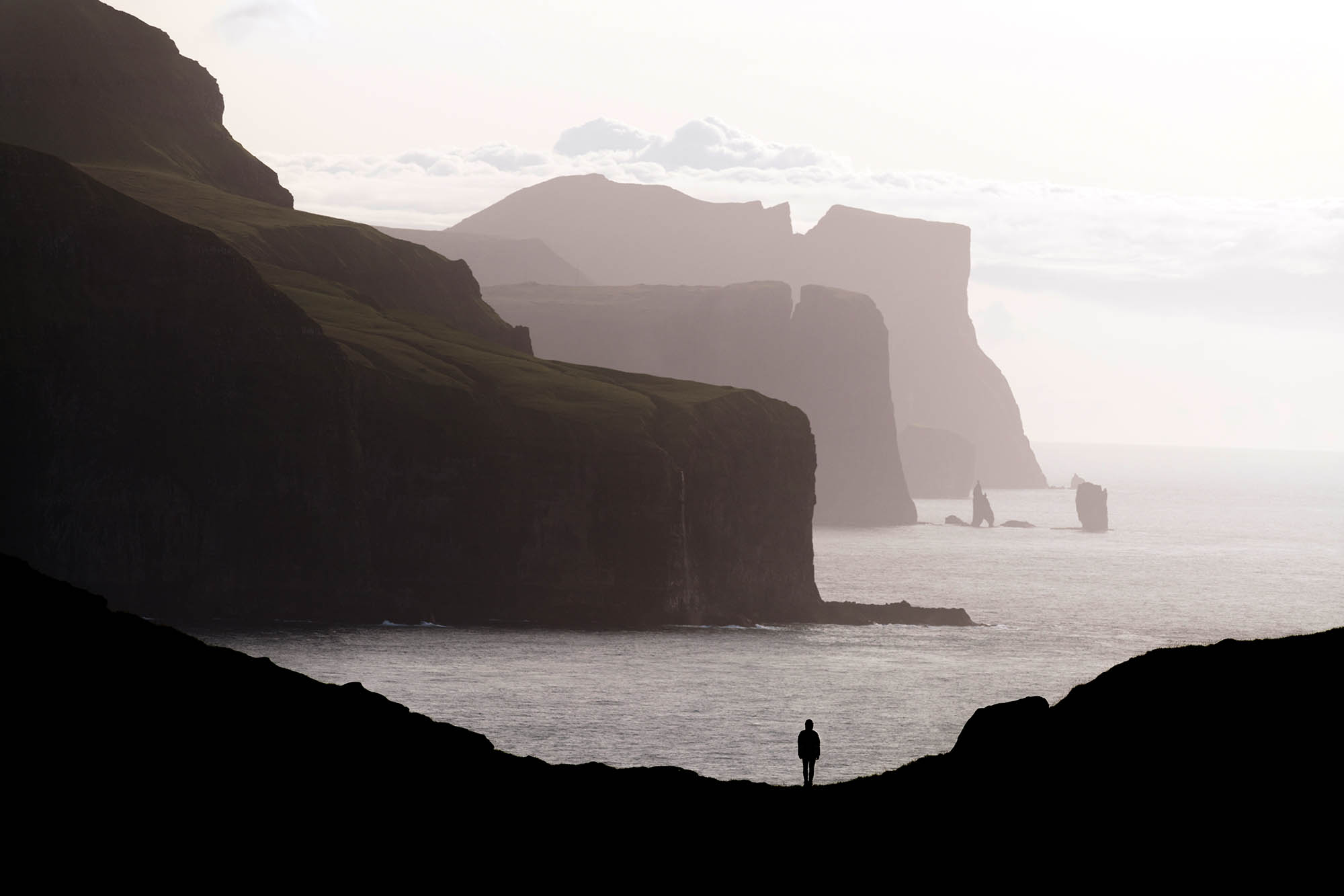  Færøyene blir ofte innhyllet i tåke men det gjør ikke reisen mindre opplevelsesrik