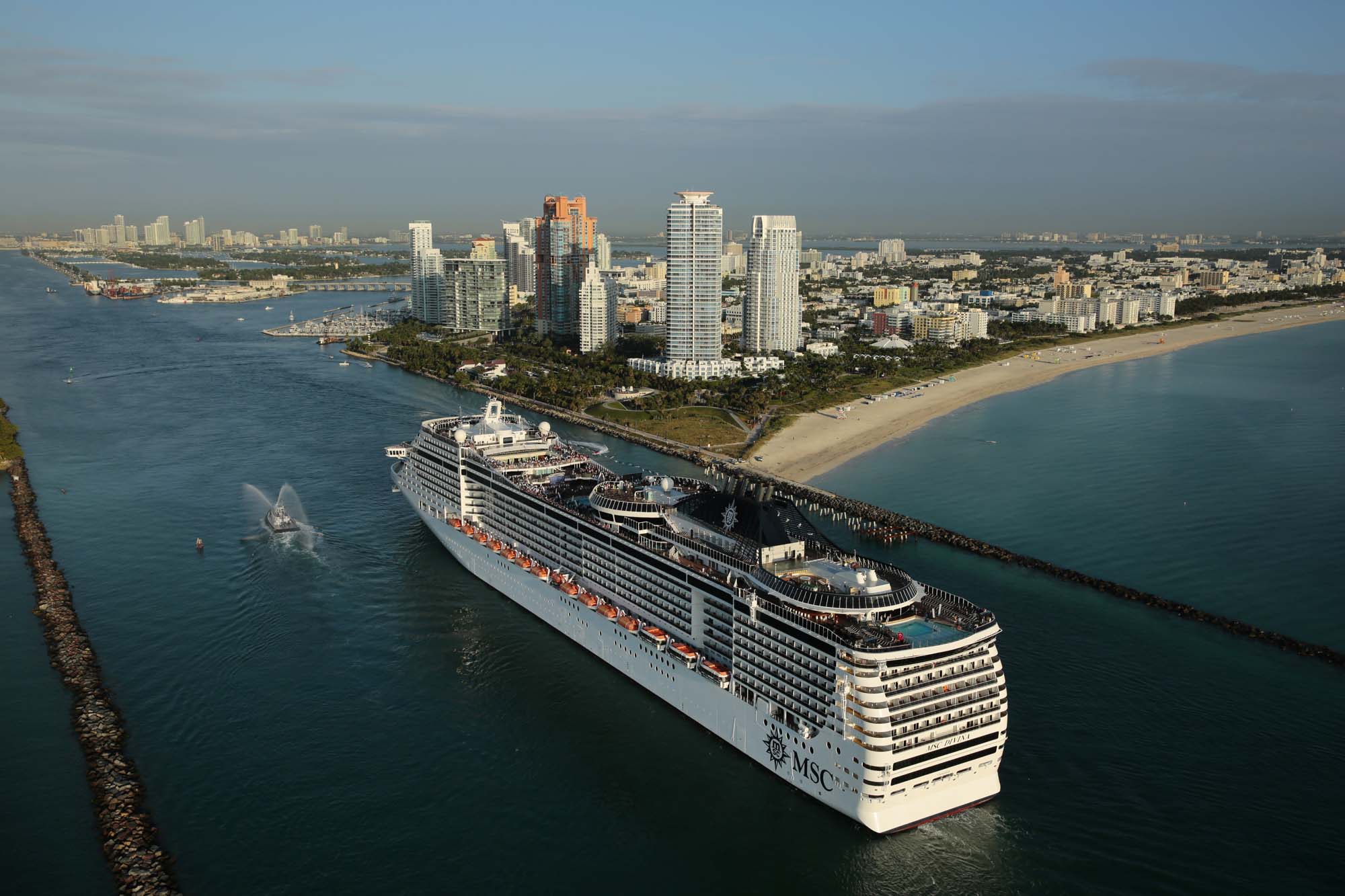 Cruiseskipet MSC Divina i Port of Miami