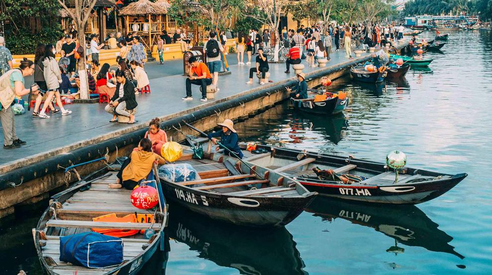 Hoi An består av travel og populær båttrafikk