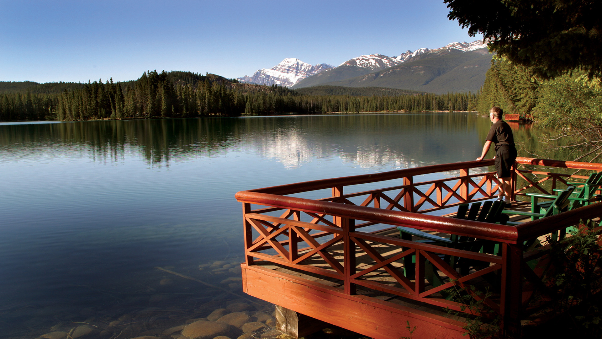 Bo i ett med naturen på en isolert lodge i fjellene. Foto: Banff Lake Louise Tourism