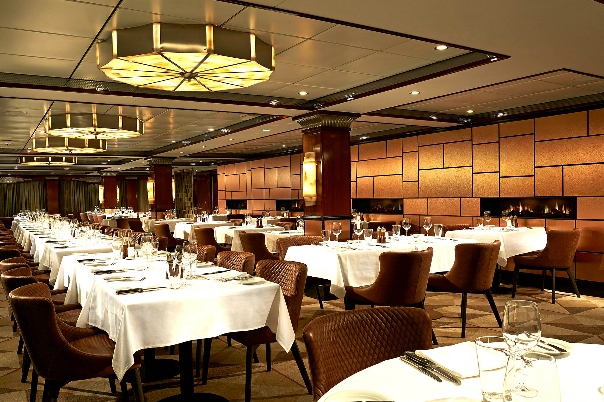 Restaurant Cagney’s Steakhouse om bord på Norwegian Jade