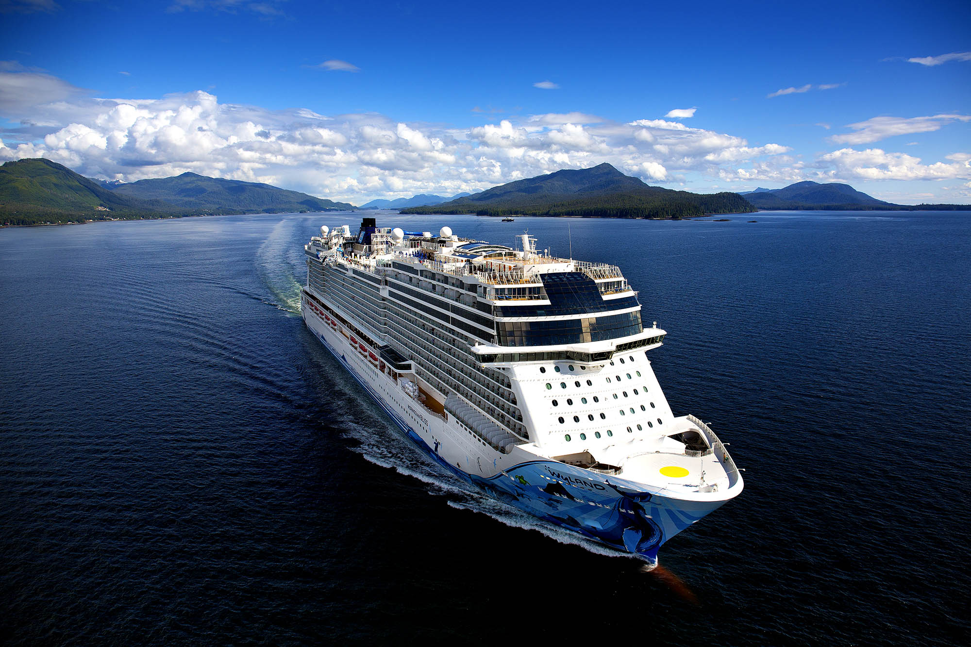 Bli med Norwegian Bliss på en spektakulær reise gjennom Panamakanalen