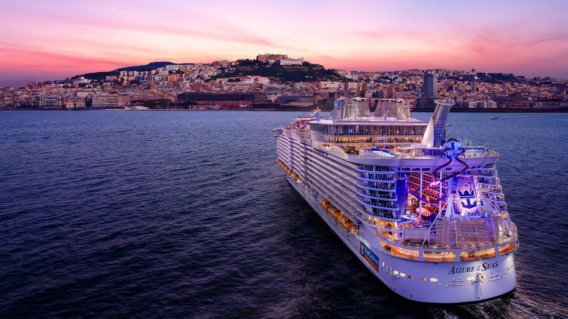 Allure of the Seas er kjent for sitt imponerende design og innovative layout