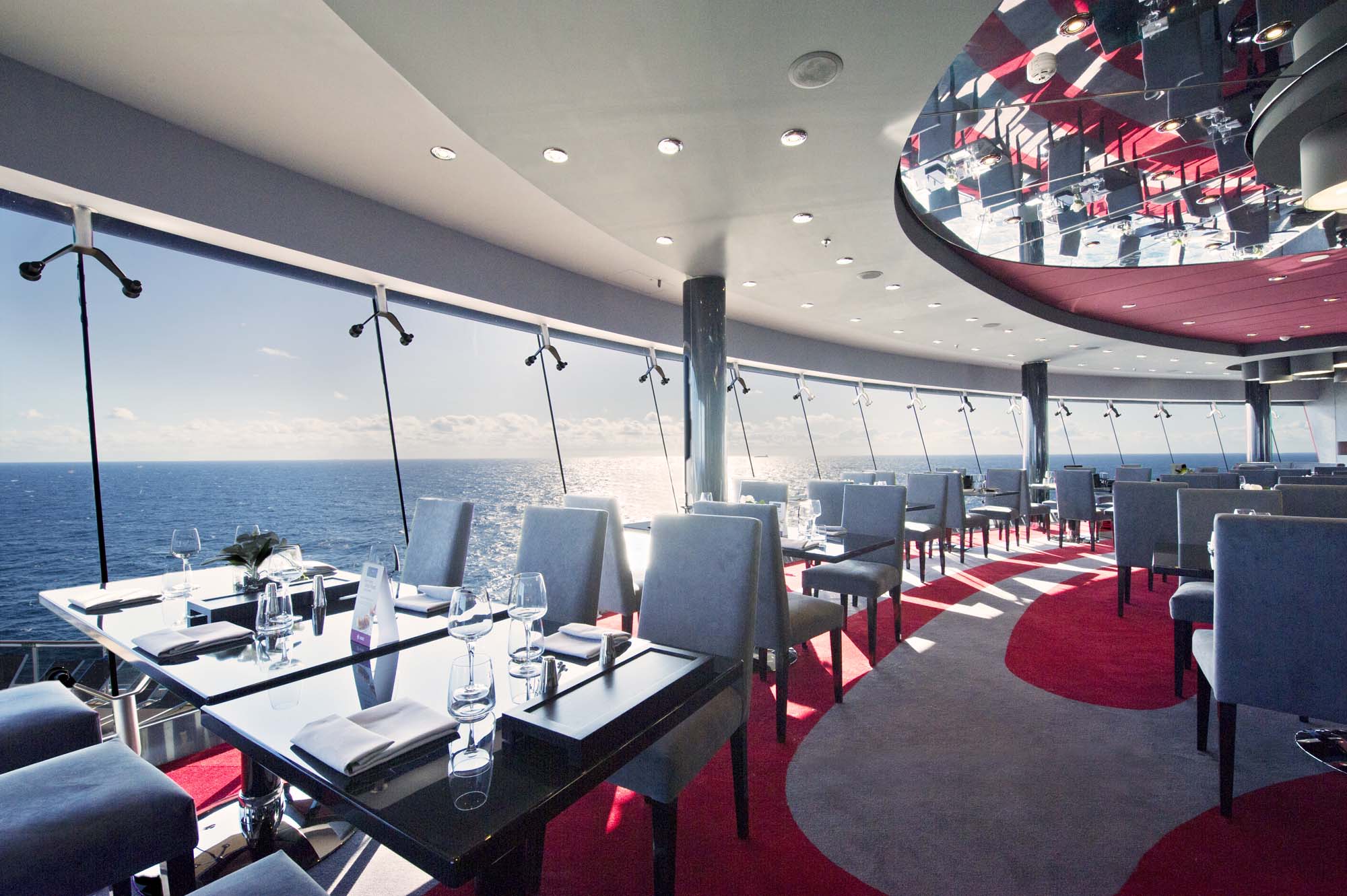 Smak japansk gourmet-sushi i verdensklasse om bord på MSC Divina – med panoramautsikt over havet