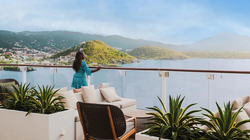 Nyt de karibiske øyenes vakre natur, varmen og det krystallklare vannet