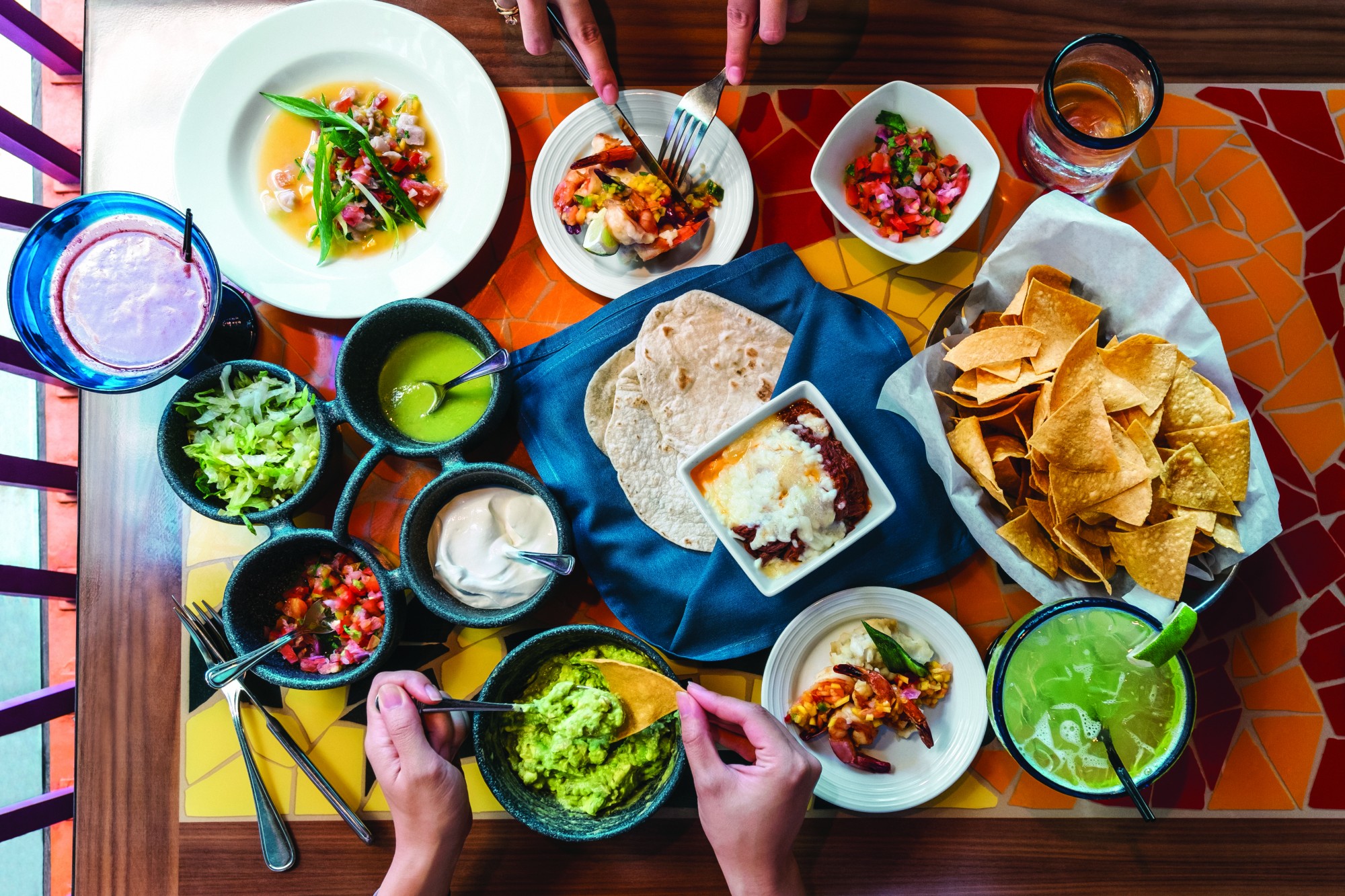 ChatGPT said:Restaurantene byr på en fantastisk matopplevelse, med mulighet for både avslappede og mer eksklusive middager