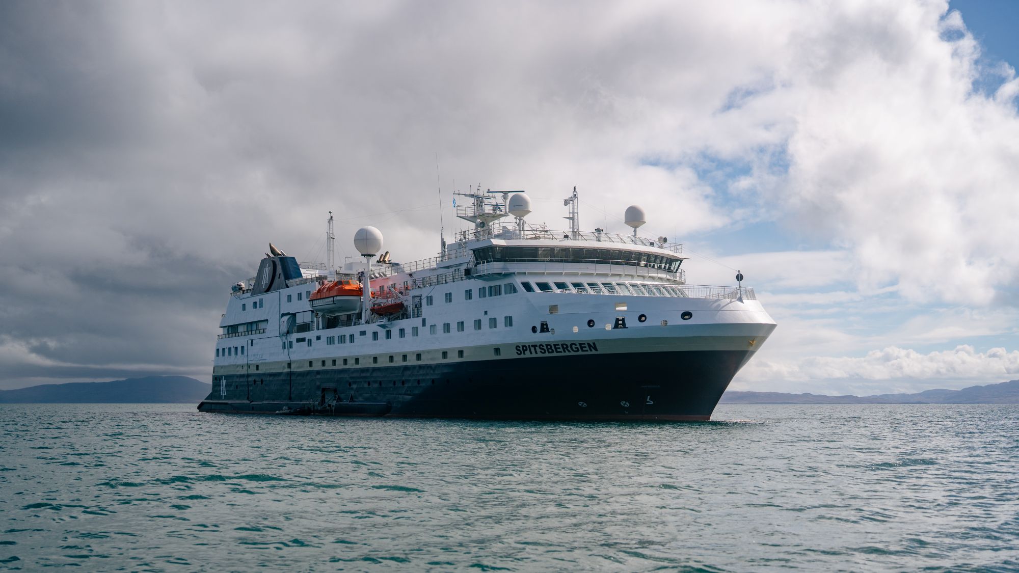 MS Spitsbergen bringer deg nærmere øyene, skjærgårdene og kysten