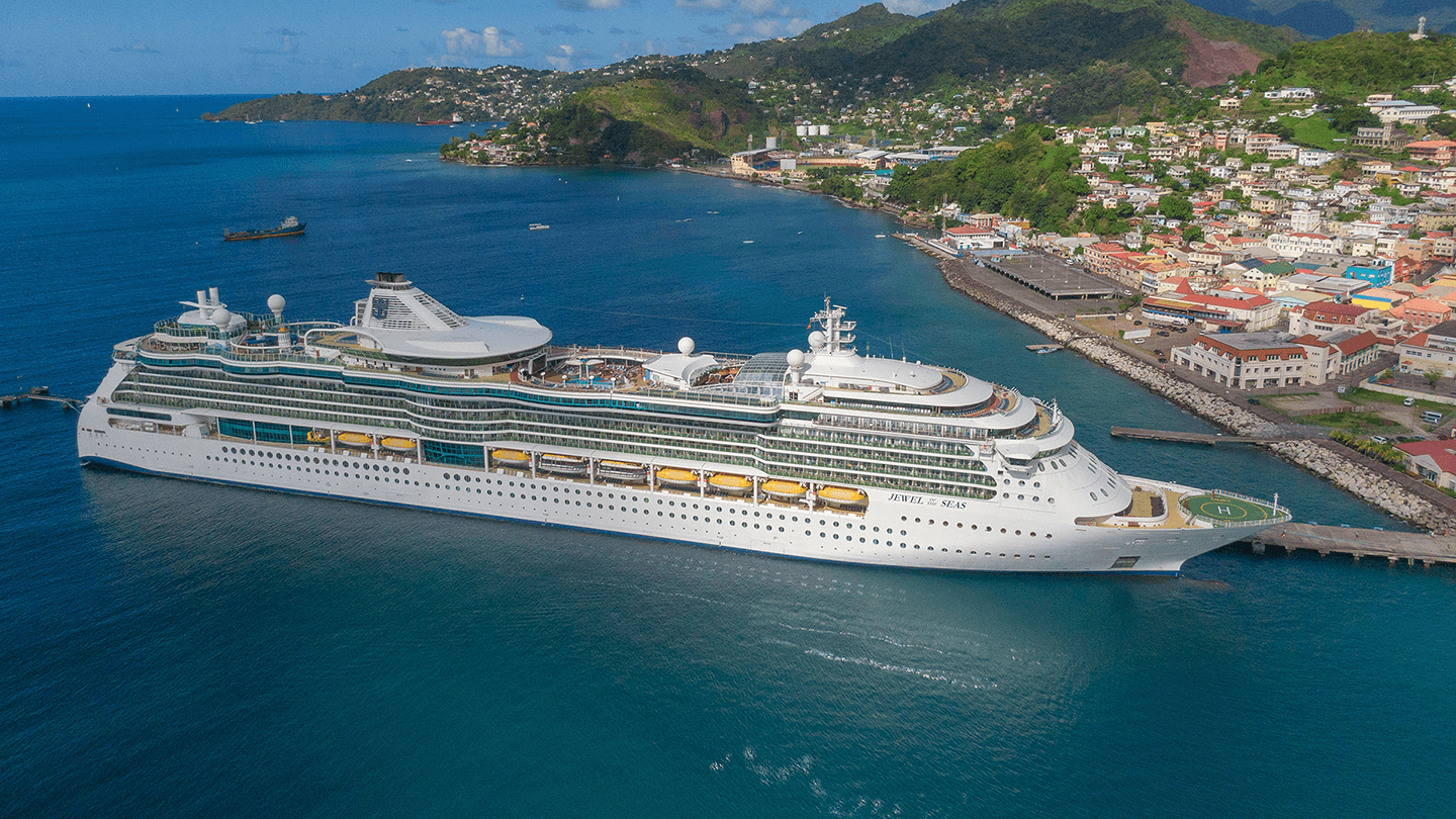 Nyt Karibiens varme bris fra skipets dekk – her Jewel of the Seas